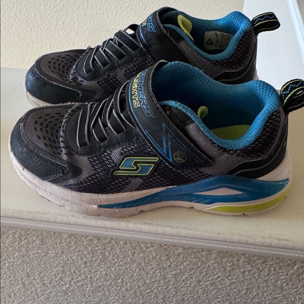 Light up Black and Blue Kids Athletic Shoes